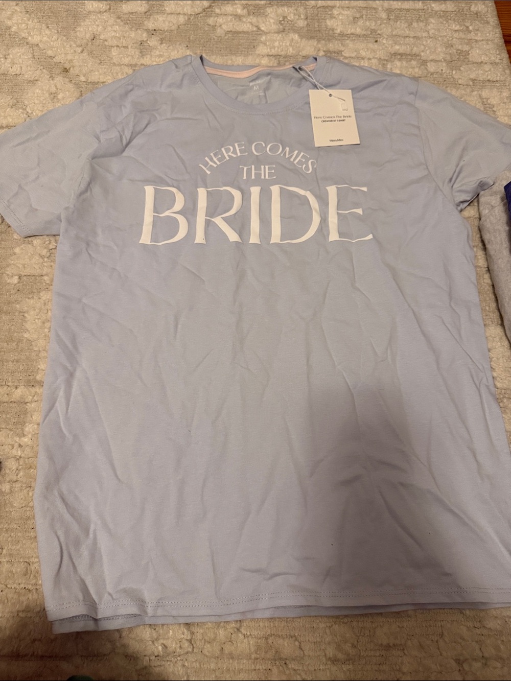 Light Blue 'Here Comes The Bride' Short Sleeve Tee